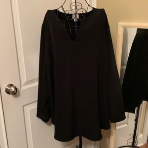 EUC Ava & Viv black v-neck long-sleeve lightweight polyester tunic size 4x
